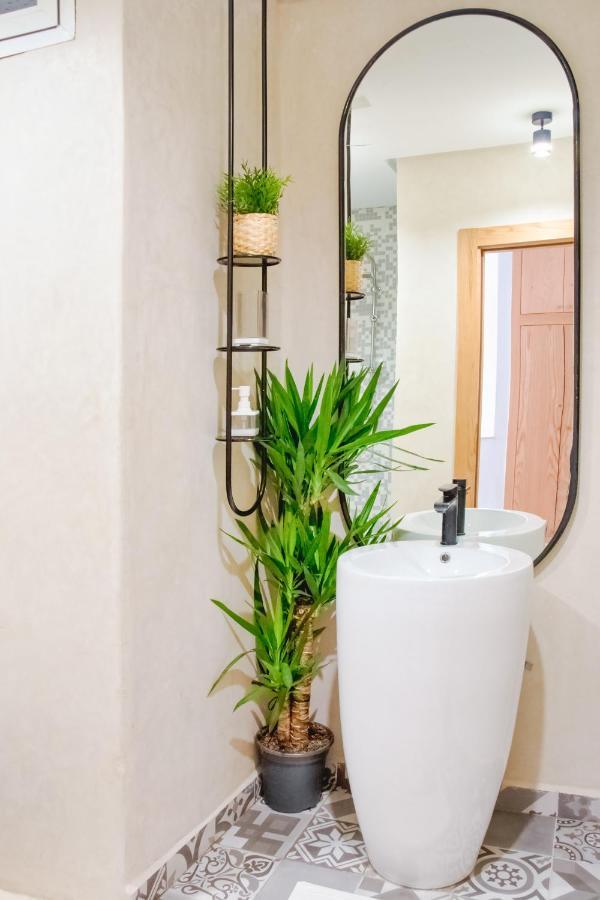 Luxury Apartment 3 Bedroom In The Heart Of Agdal Near Arribat Center ราบัต ภายนอก รูปภาพ